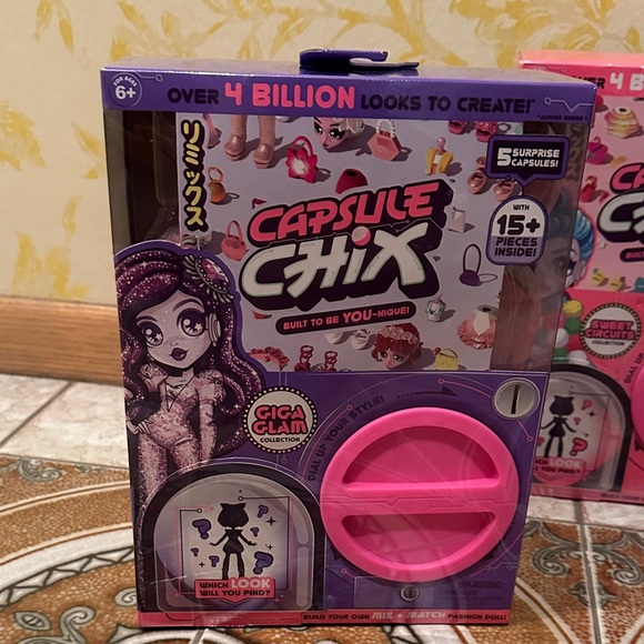 Capsule Chix set - Picture 3 of 6